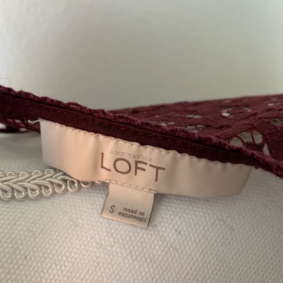 Maroon lace Ann Taylor LOFT top - Picture 3 of 3